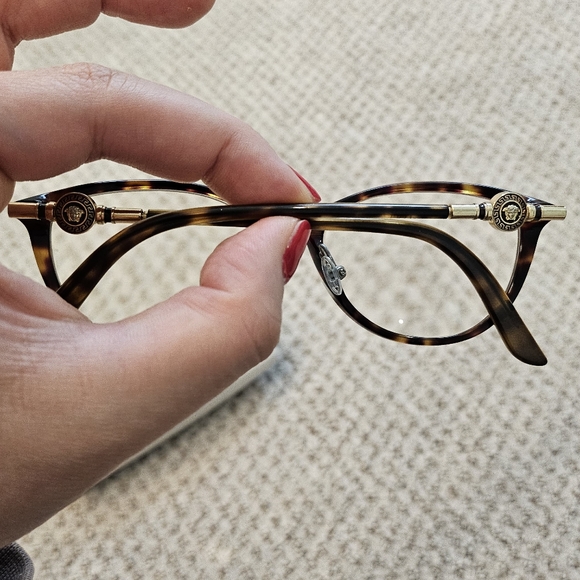 Versace Reading Glasses with Case - Picture 8 of 9